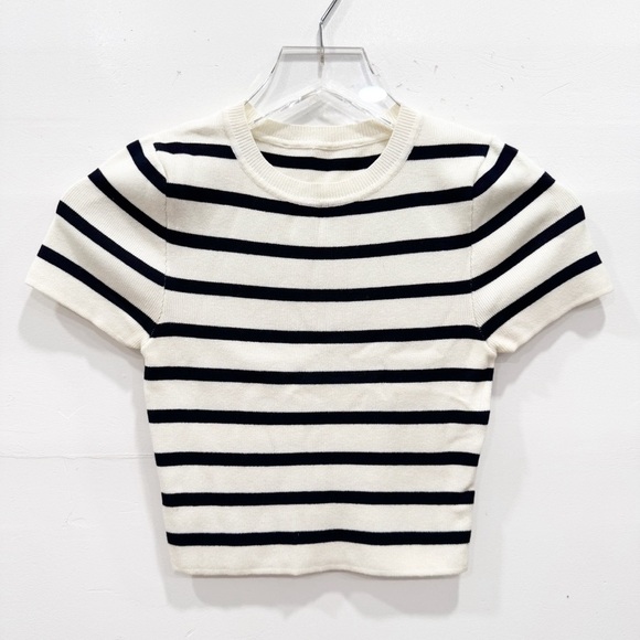 Zara Cropped Knit Short Sleeve Top White Black Stripe Crewneck XS - Picture 1 of 4